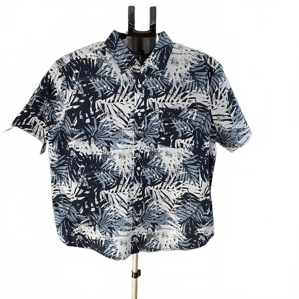 NWT Goodfellow Men's Short Sleeve Button-Up Shirt with Leaf Print